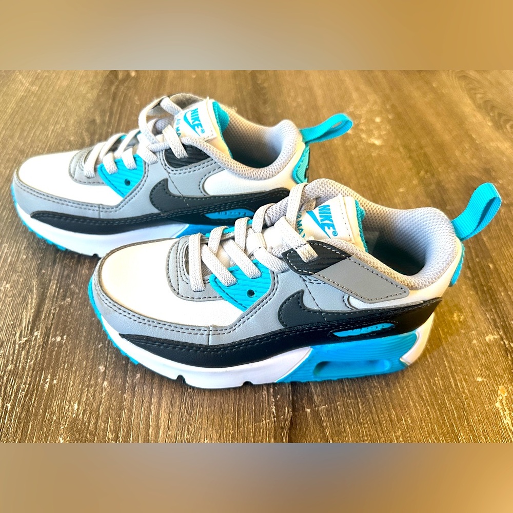LITTLE KID NIKE AIR MAX SIZE 10.5C